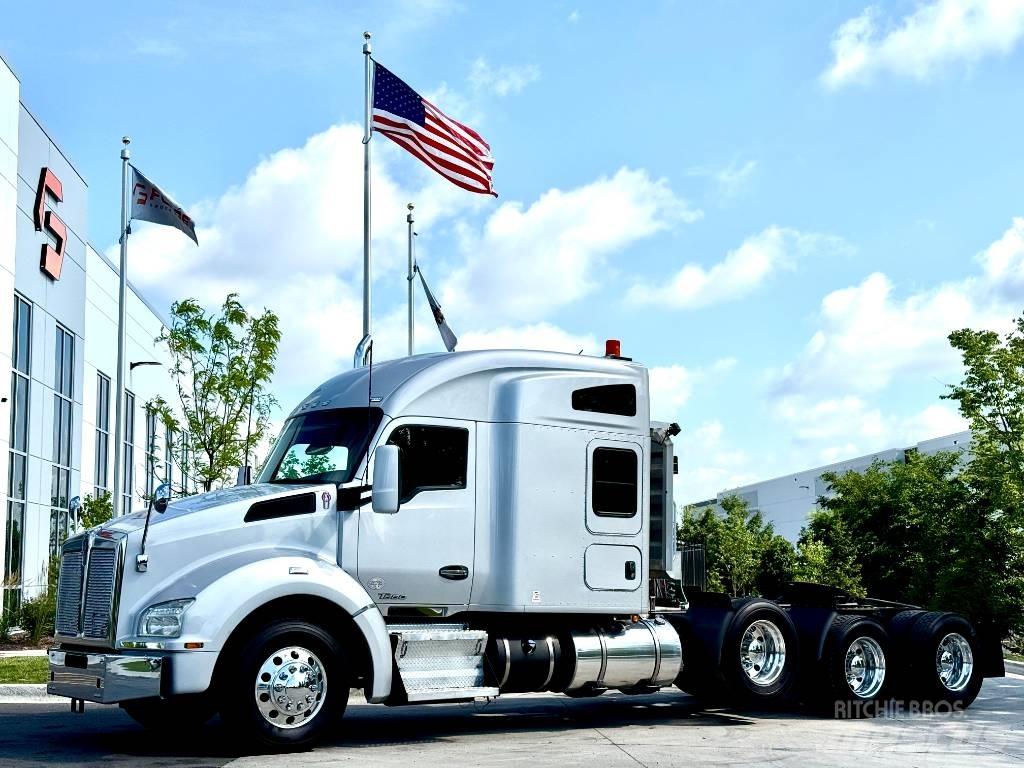 Kenworth T 880 Sadulveokid