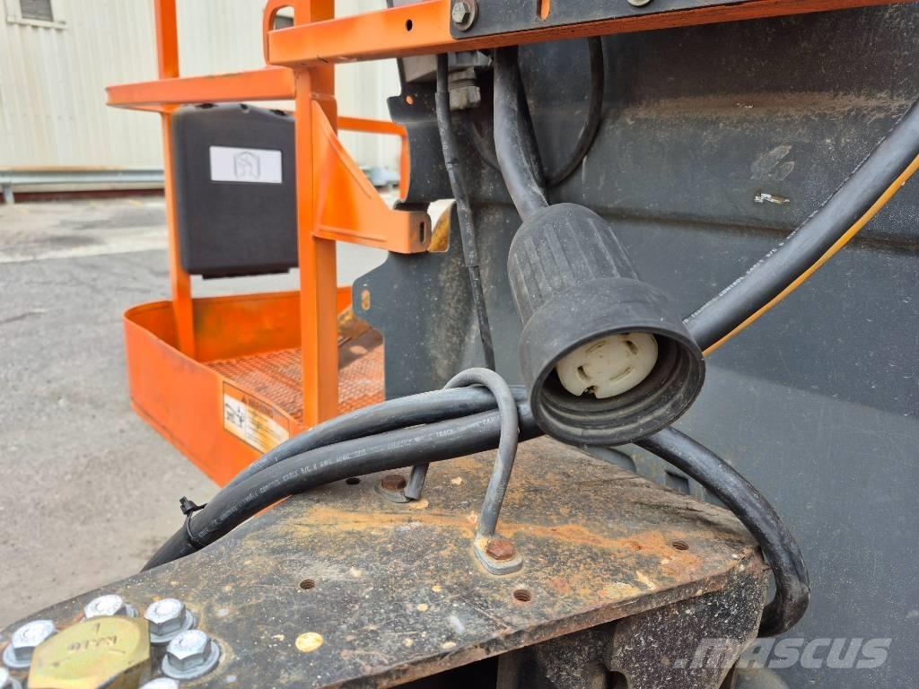 JLG 400 S Teleskoop poomtõstukid