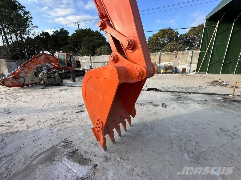 Hitachi ZX 200 Miniekskavaatorid < 7 t