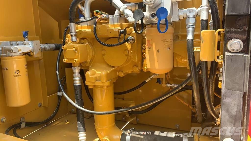 CAT 325 D L Roomikekskavaatorid