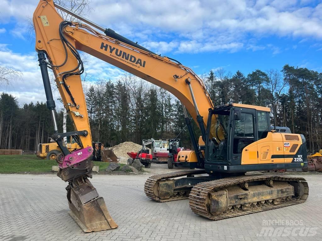 Hyundai HX 220 L Roomikekskavaatorid