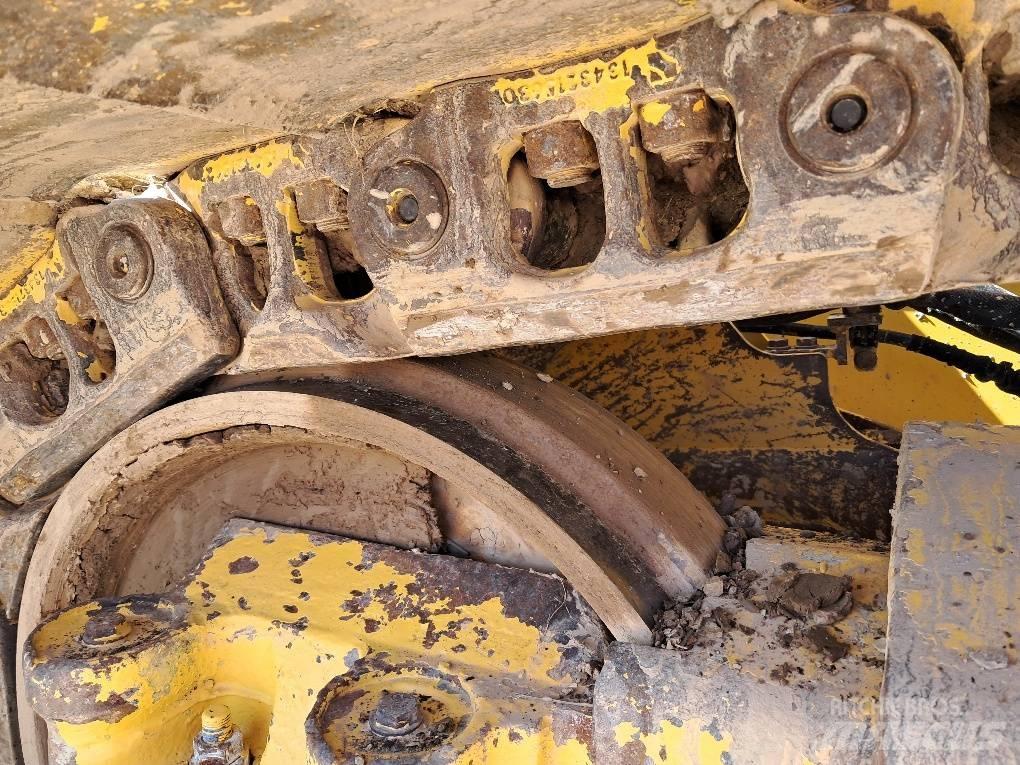 Komatsu D61PXI-24E0 Buldooserid