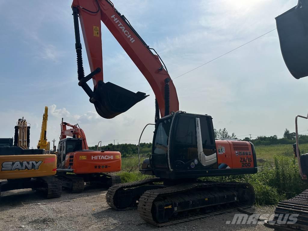 Hitachi ZX200 Roomikekskavaatorid