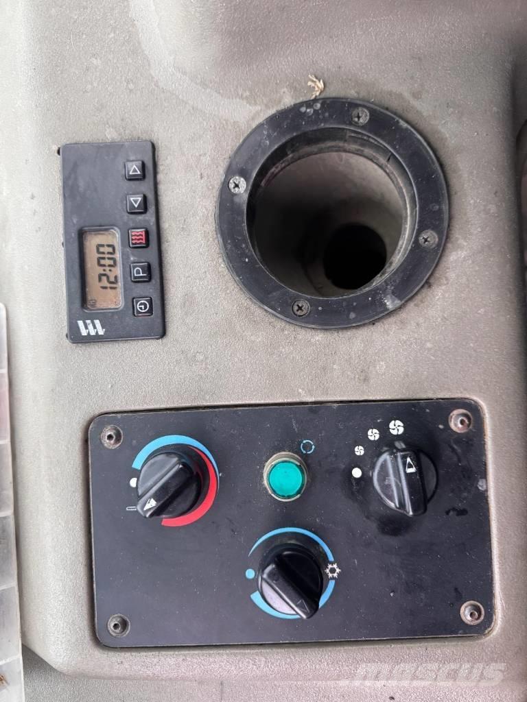 CASE 330 B Liigendraamiga pinnaseveokid