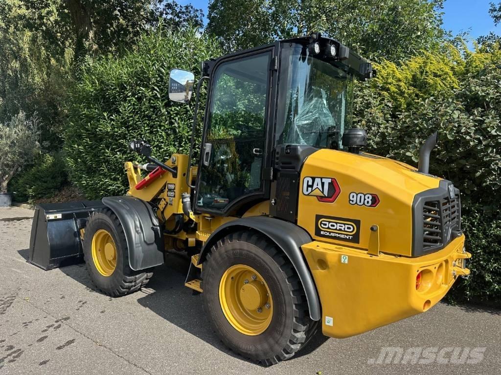 CAT 908 Rataslaadurid
