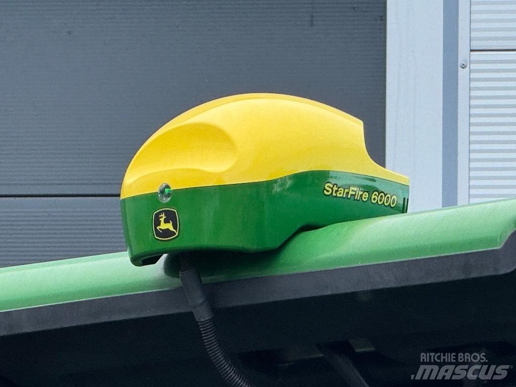 John Deere 8310 R Traktorid
