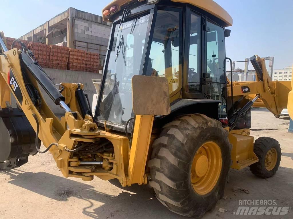 CAT 420 F2 Ekskavaatorlaadurid