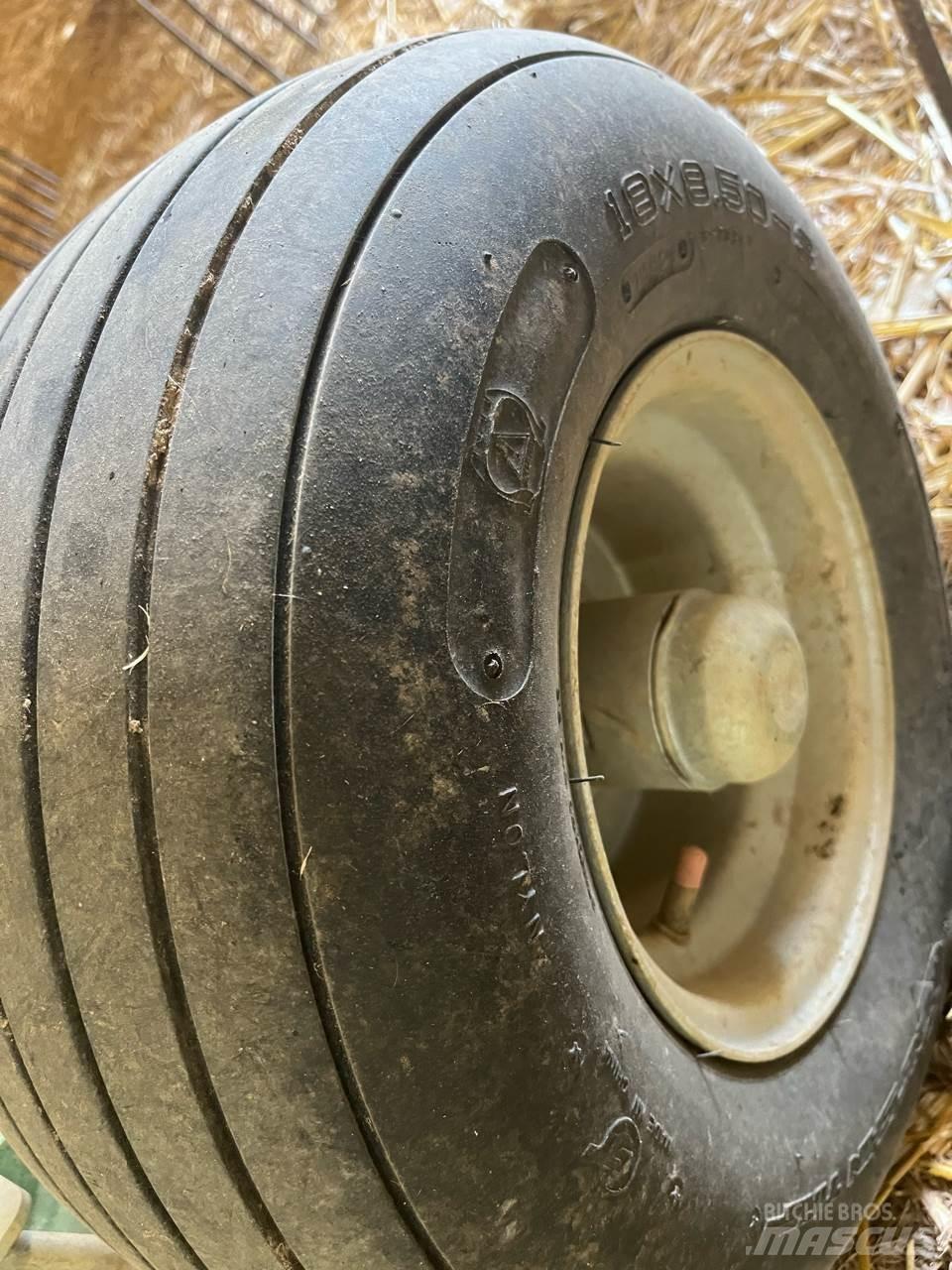 Krone 710/26T Vaalutid