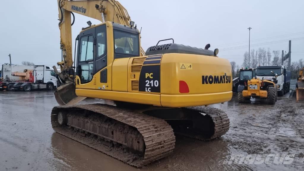 Komatsu PC 210-8 Roomikekskavaatorid
