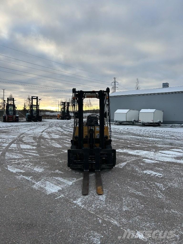 TCM FG 25 N2 Gaasitõstukid