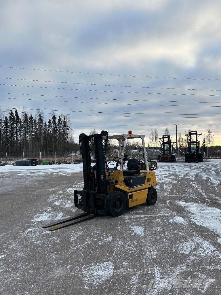 TCM FG 25 N2 Gaasitõstukid