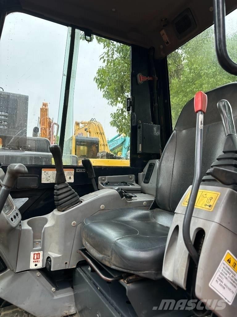 Kubota KX 155 Roomikekskavaatorid