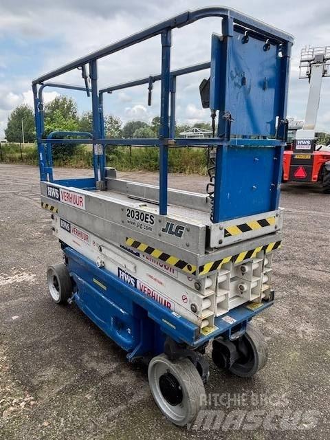 JLG 2030 ES Käärtõstukid