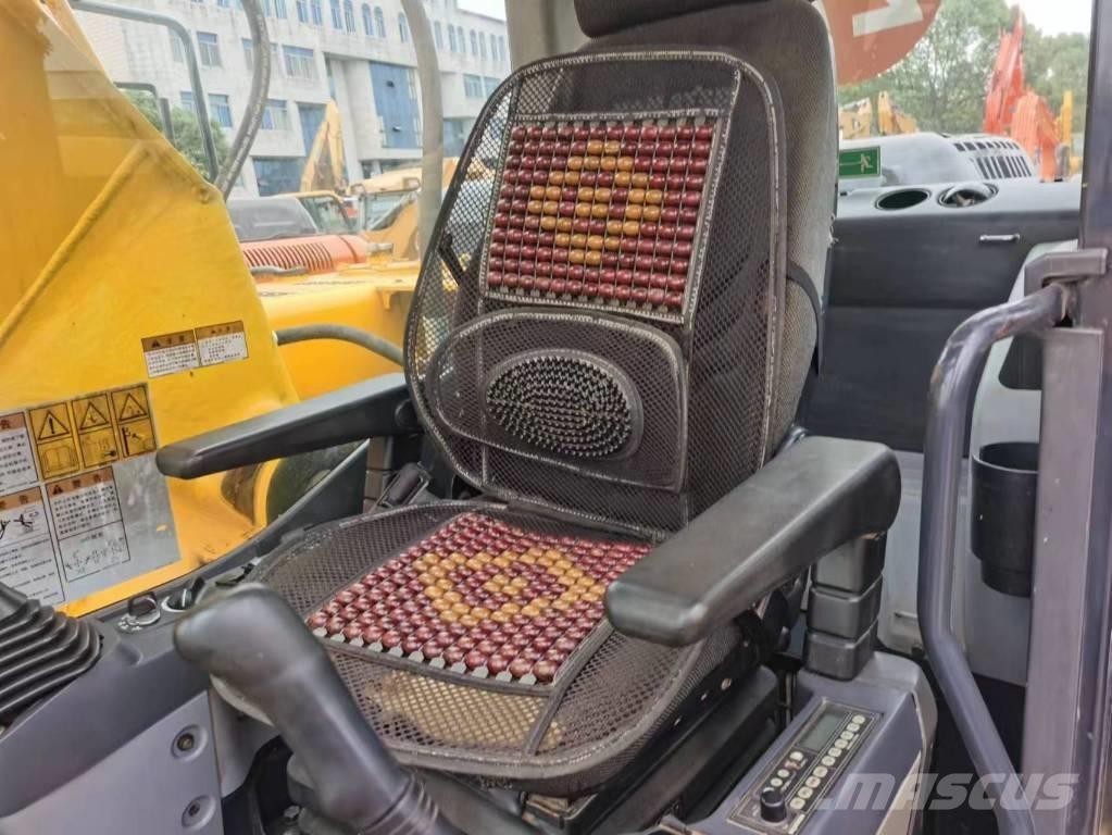 Komatsu PC 200-8 Roomikekskavaatorid