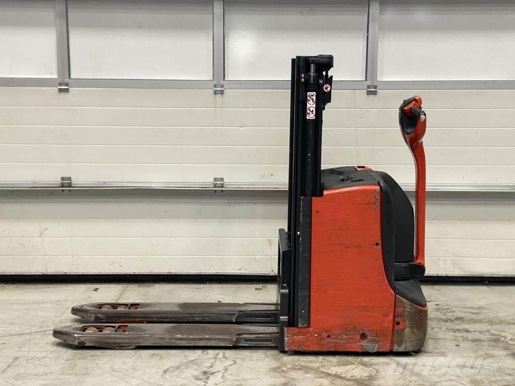 Linde D08 Järelkäidavad virnastajad