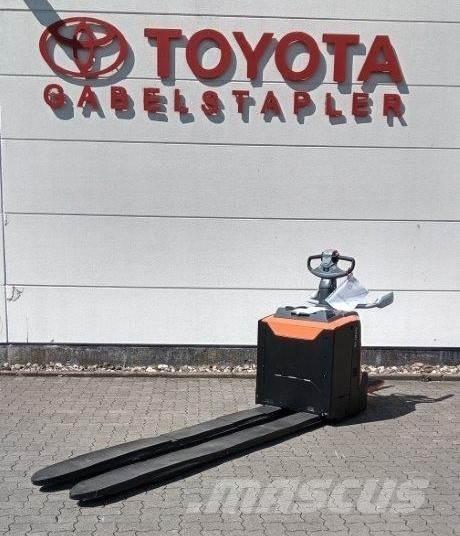 Toyota LPE 250 Järelkäidavad virnastajad