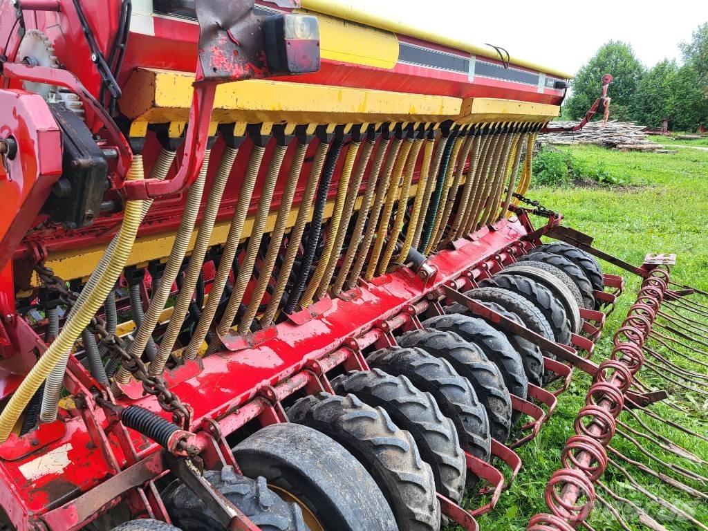 Väderstad Rapid400C Külvikud