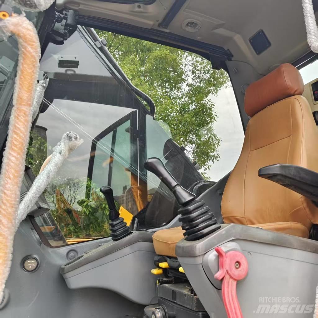 Volvo EC 380 D L Roomikekskavaatorid
