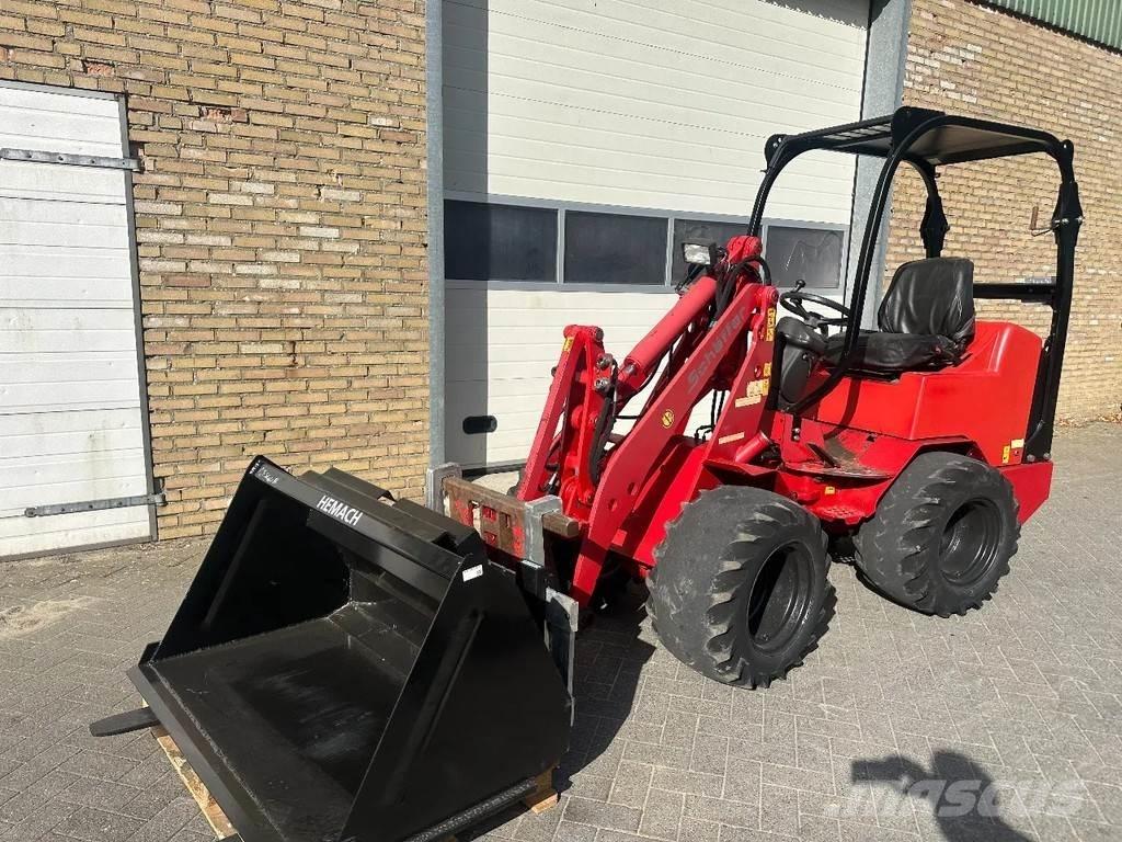 Schäffer 2033 Rataslaadurid