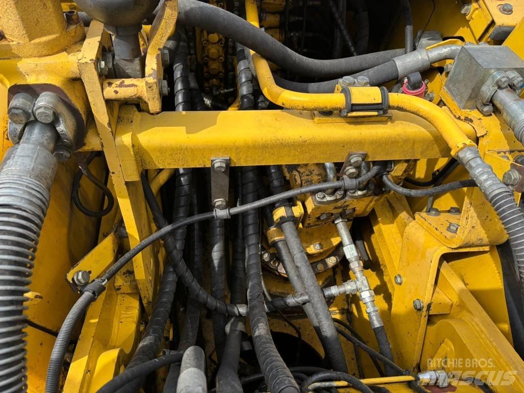 Komatsu PC 290 NLC-8 Roomikekskavaatorid