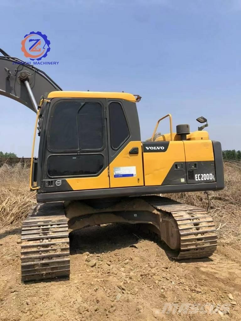 Volvo EC 200 Roomikekskavaatorid