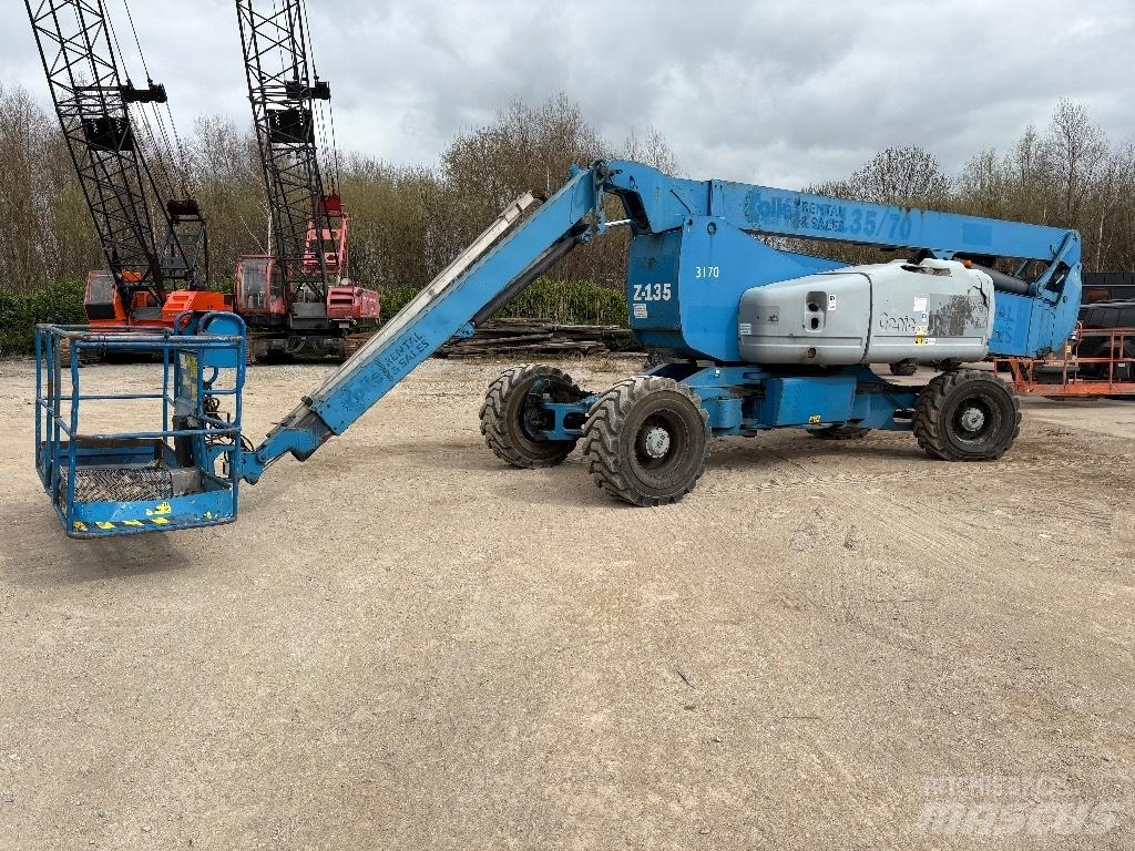 Genie ZX 135/70 Iseliikuvad poomtõstukid