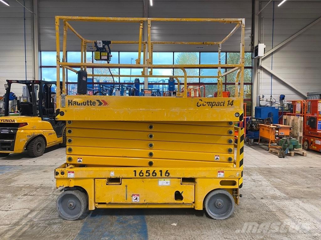 Haulotte Compact 14 Käärtõstukid