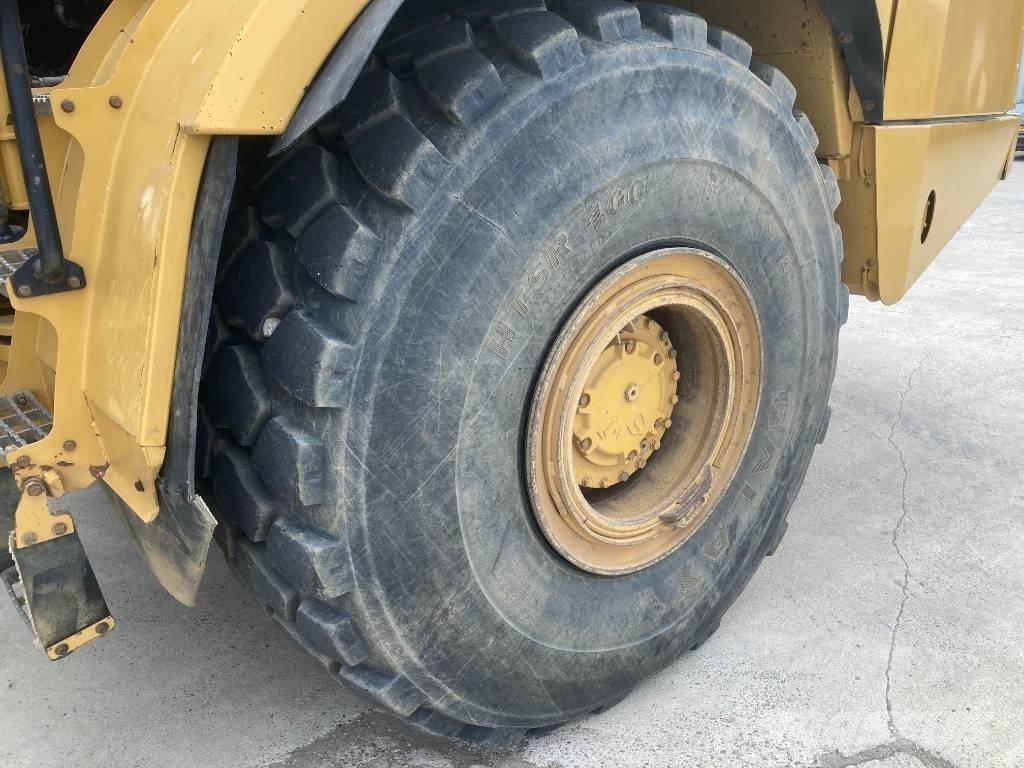 CAT 745 Liigendraamiga pinnaseveokid