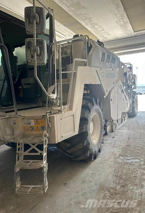 Wirtgen WR250i Asfaldi taaskasutuse masinad