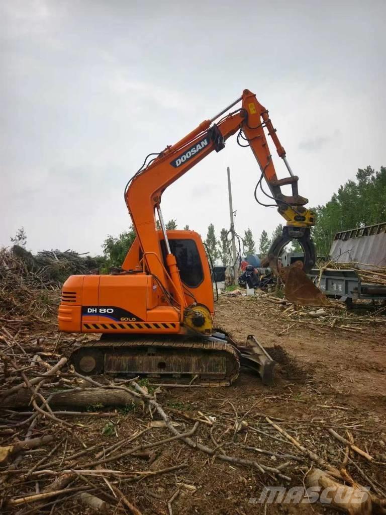 Doosan DH 80 Roomikekskavaatorid