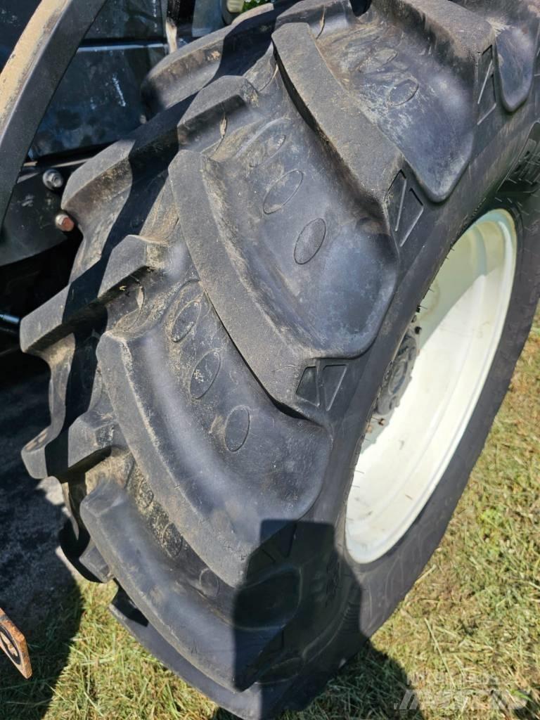 New Holland TM 140 Traktorid