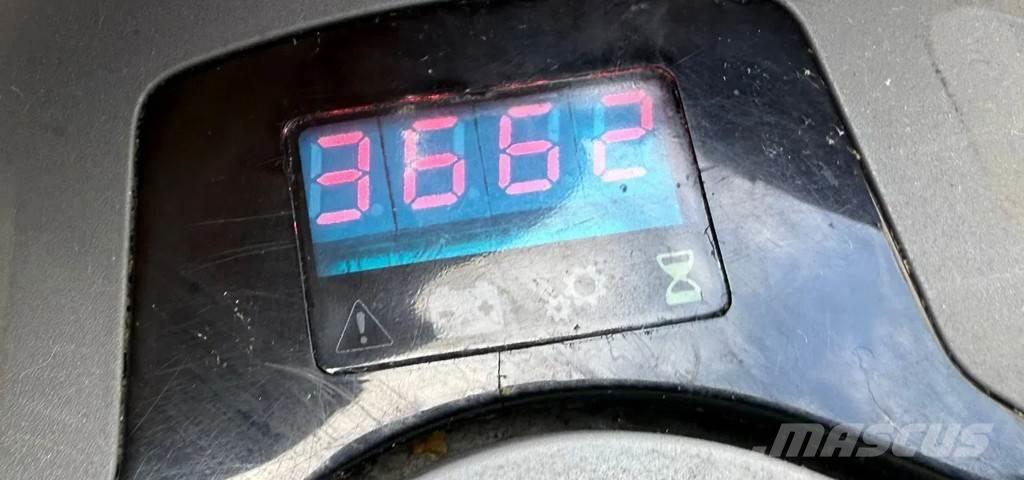 Toyota SWE200D Järelkäidavad virnastajad