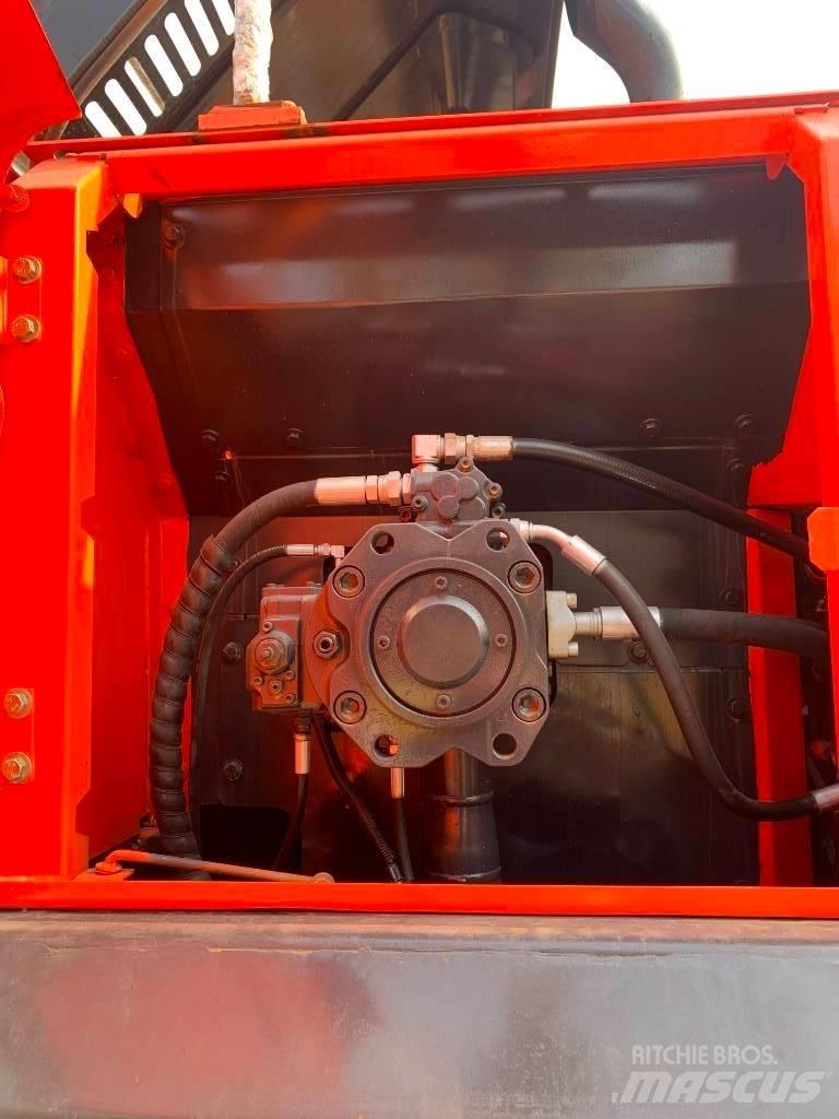 Doosan DX 300 LCA Roomikekskavaatorid