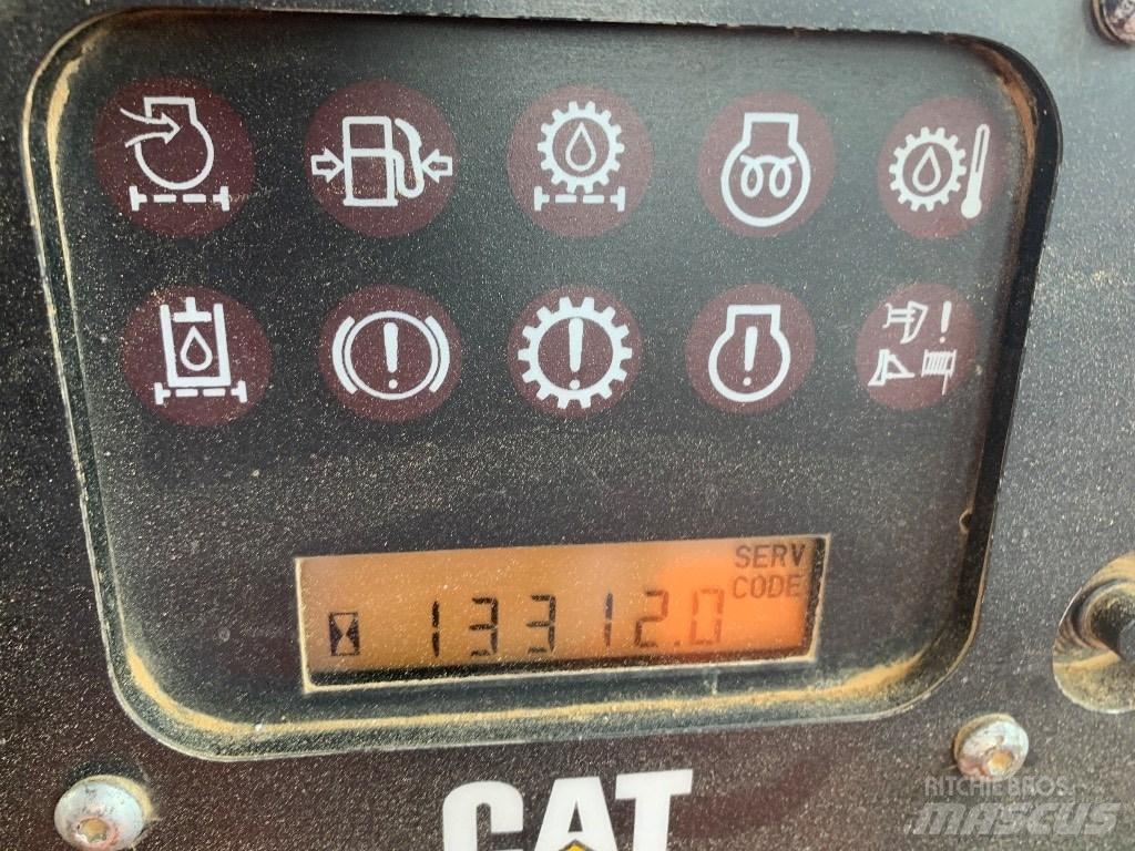 CAT D 6 T Buldooserid