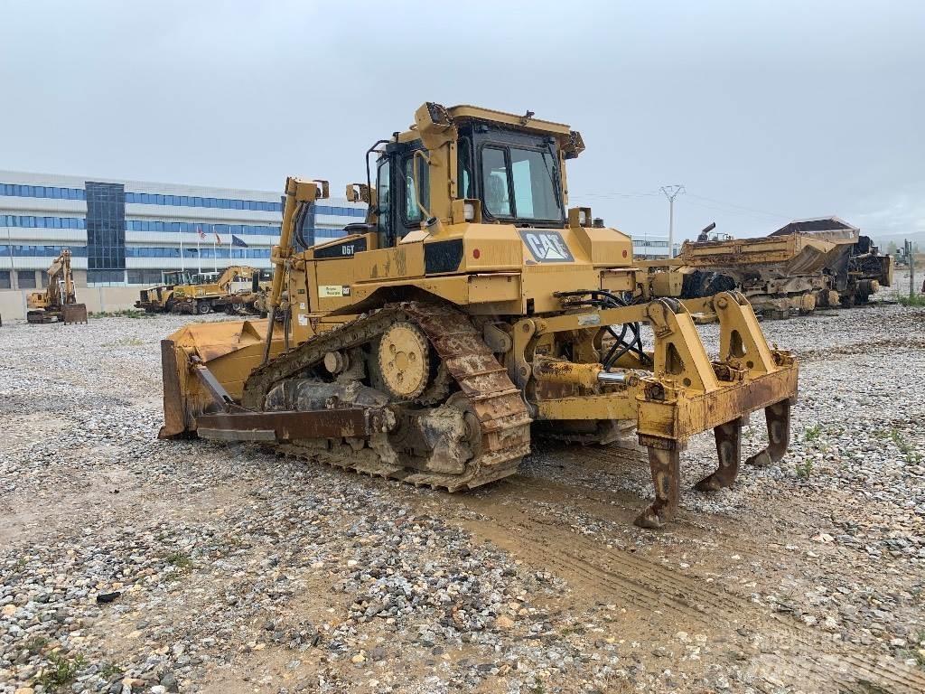 CAT D 6 T Buldooserid