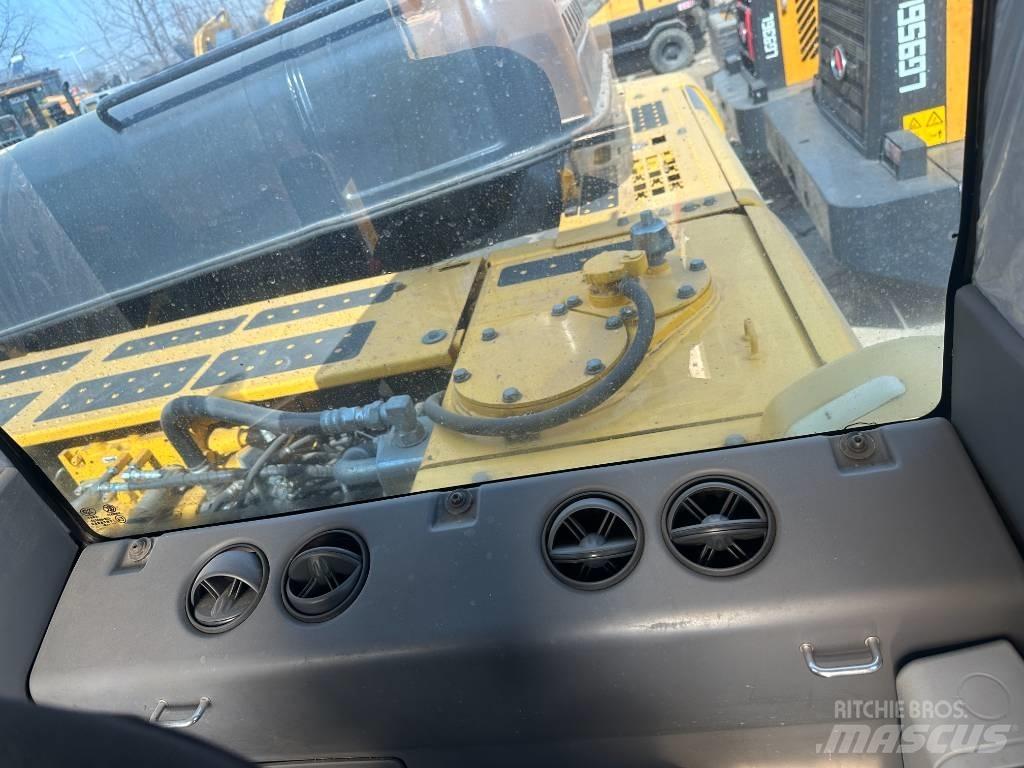 Komatsu pc360 Roomikekskavaatorid