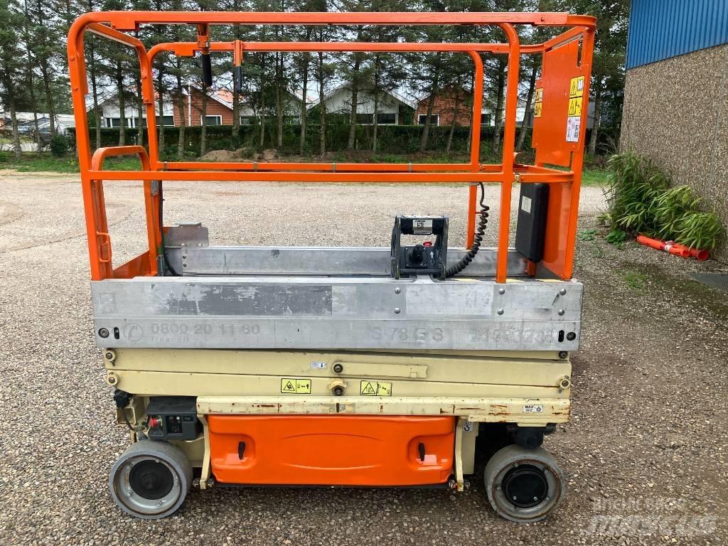 JLG 1930 ES Käärtõstukid
