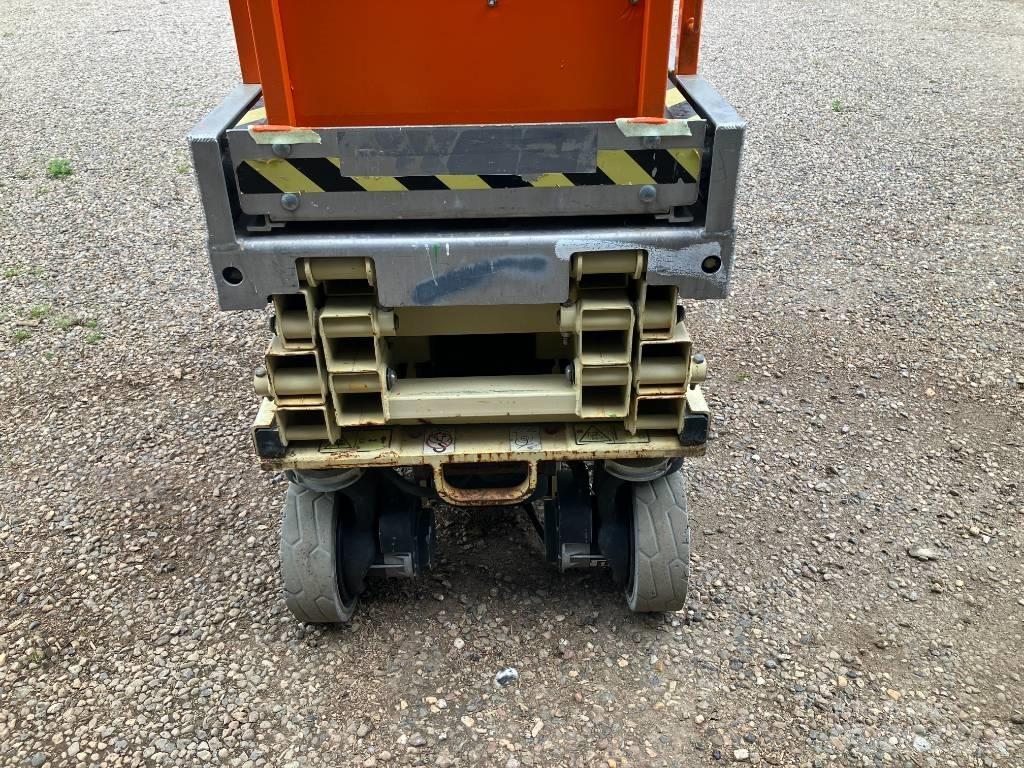JLG 1930 ES Käärtõstukid