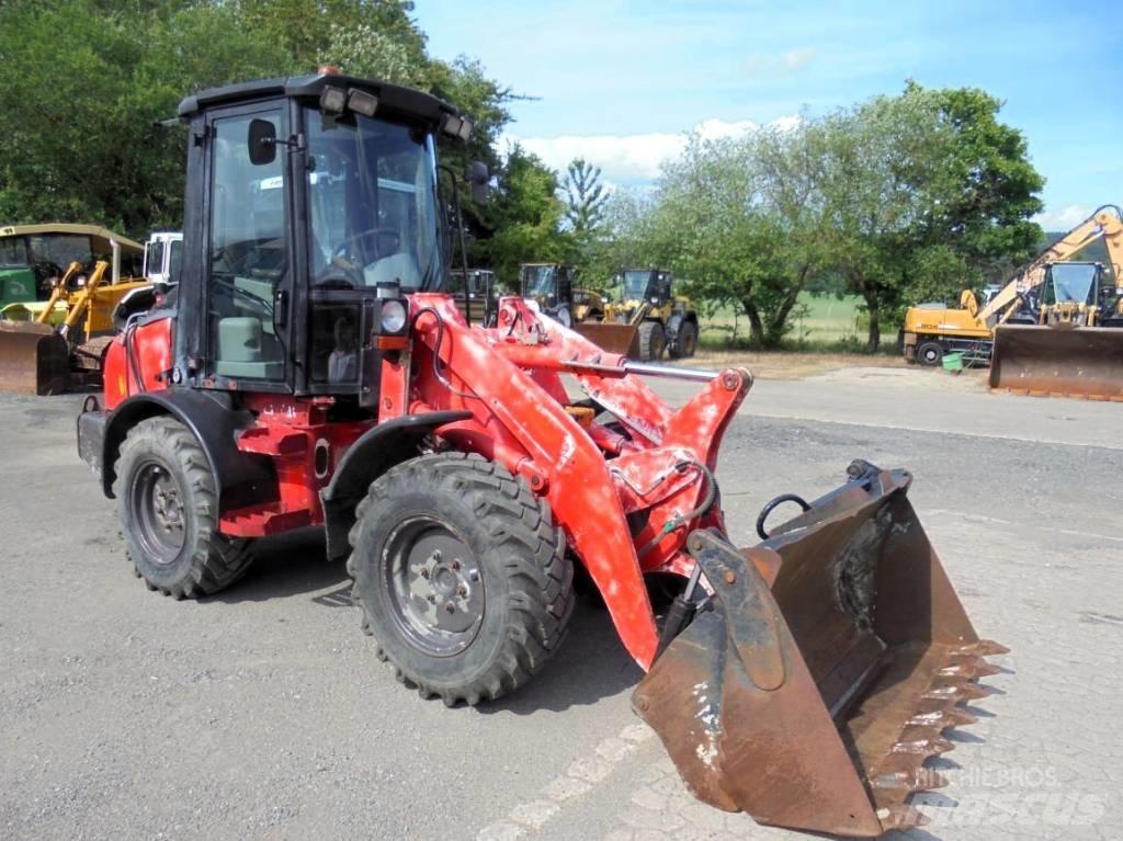 JCB 407 Rataslaadurid