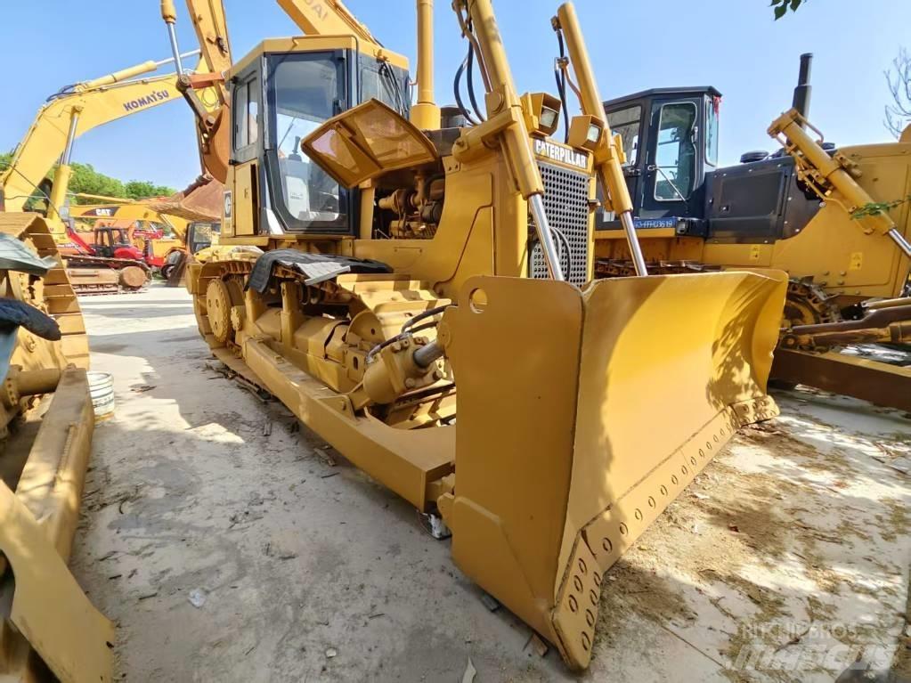 CAT D 7 G Buldooserid