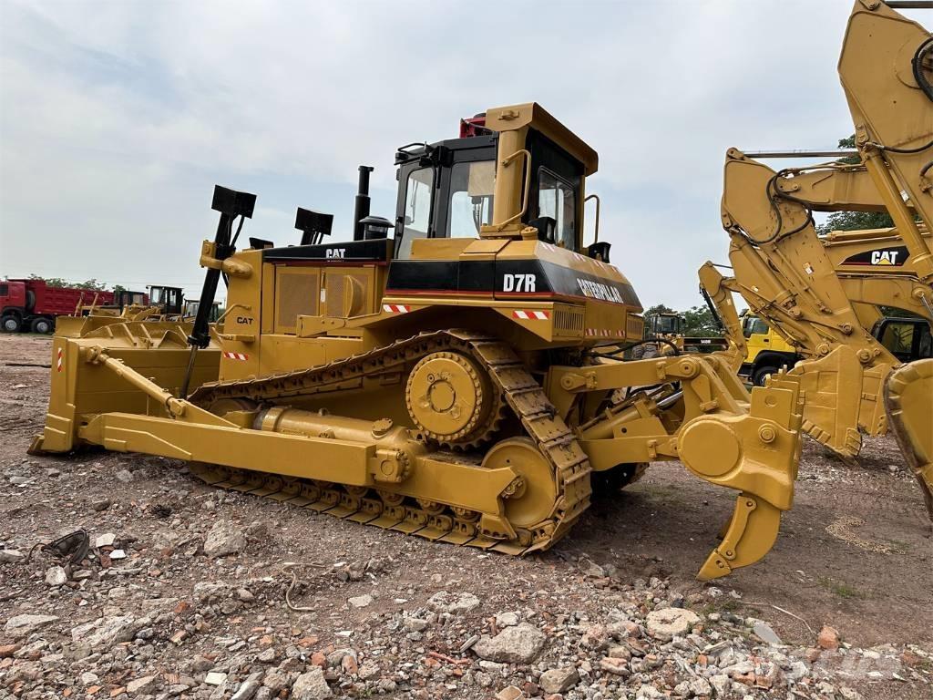 CAT D7R Buldooserid