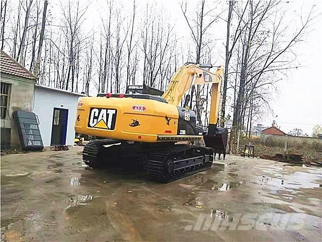 CAT 320D Roomikekskavaatorid