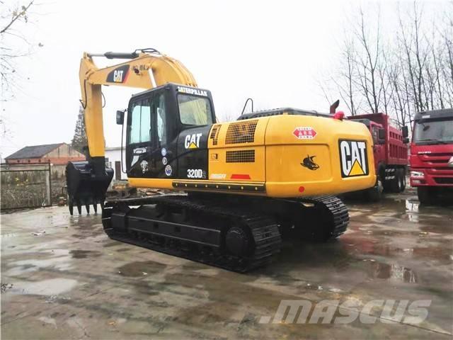CAT 320D Roomikekskavaatorid