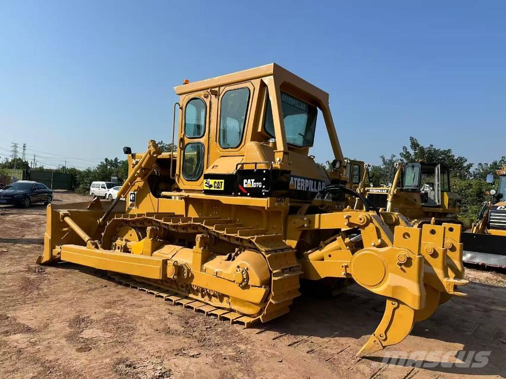 CAT D 7 G Buldooserid