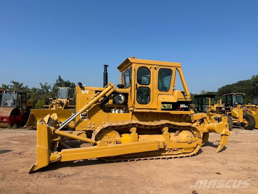 CAT D 7 G Buldooserid