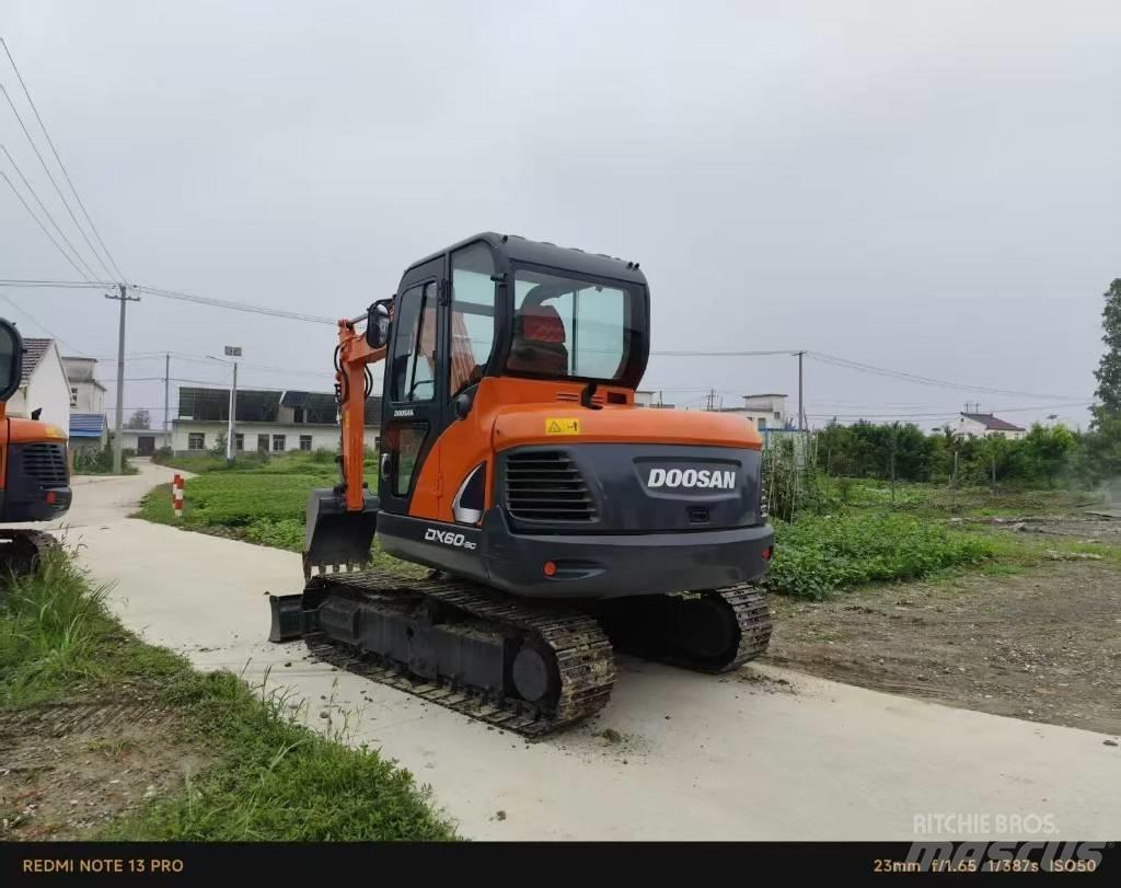 Doosan DX 60 Miniekskavaatorid < 7 t