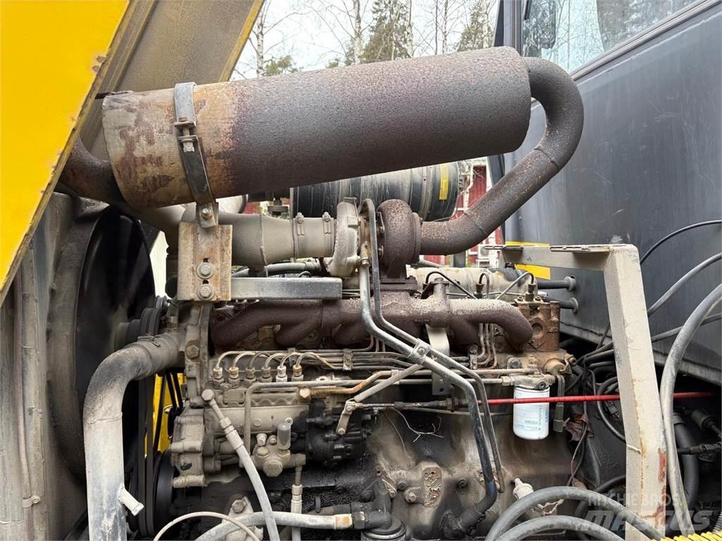 Lokomo AH 152 Greiderid