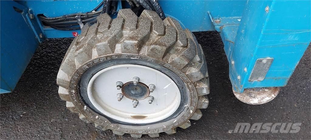 ATN CX15, 4x4 Käärtõstukid