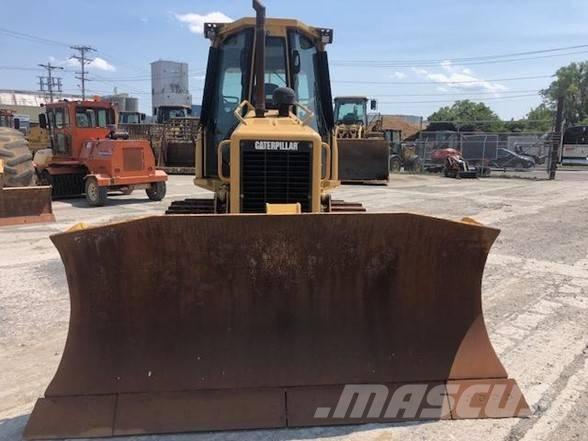 CAT D 5 G XL Buldooserid