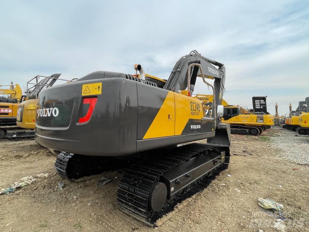 Volvo EC 240 Roomikekskavaatorid